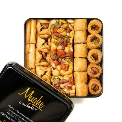 Mughe Gourmet Luxus Baklava Gebäck-Geschenkbox - Frische Türkische Pistazien Baklawa Süßigkeiten - 750g, 52st doppelt geschichtet- Perfekt für Weihnachten, Geburtstag, Vatertag - Dessertkorb Geschenke von MUGHE GOURMET