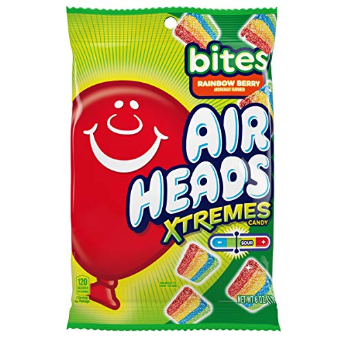 Air Heads Xtreme beißt Rainbow Berry von Airheads