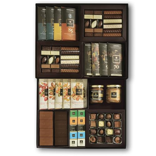 Geschenkbox Sortiment Schokoladenmischung – Wunder Amedei – Napolitans – Tabletten – Snacks – Pralinen – Creme – Luxusschokolade – Toskana Geschenkbox Sortiment Schokoladenmischung – Wunder Amedei – Napolitans – Tabletten – Snacks – Pralinen – Creme – Luxusschokolade – Toskana von Amanti taste and passion