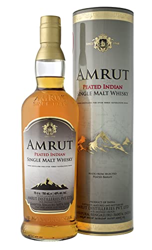 Amrut | Indian Peated Single Malt | 700 ml | 46% Vol. | Fruchtiger Geschmack | Rauch & Eiche | Stark getroft & hoch aromatisch | Auf 1000 Höhenmetern gereift | Mit Geschenkverpackung von Amrut