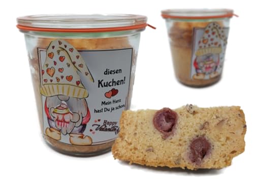 Haselnuss-Kirschkuchen "Valentinsgruß mit Wichtel" direkt im Glas gebacken von Andis Backidee