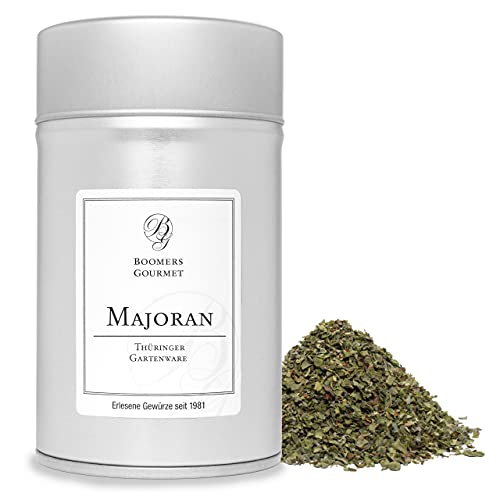 Boomers Gourmet - Majoran getrocknet – Thüringer Gartenware, aromatisch & würzig – Perfekt für Suppen, Eintöpfe, Saucen, Braten, Gemüse & Kartoffeln - Gewürzdose 11,5 cm - 20 g Boomers Gourmet - Majoran getrocknet – Thüringer Gartenware, aromatisch & würzig – Perfekt für Suppen, Eintöpfe, Saucen, Braten, Gemüse & Kartoffeln - Gewürzdose 11,5 cm - 20 g von BOOMERS GOURMET