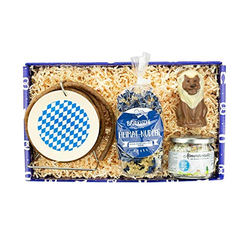 Bavariashop Geschenkbox "Lass da schmecka", Hochwertige Geschenkbox mit Delikatessen aus Bayern, Stabiler Karton im bayerischen Design Bavariashop Geschenkbox "Lass da schmecka", Hochwertige Geschenkbox mit Delikatessen aus Bayern, Stabiler Karton im bayerischen Design von Bavariashop