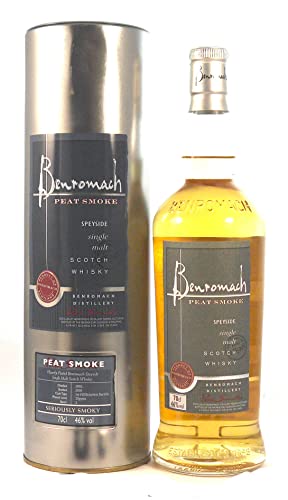 Benromach Peat Smoke 8 Year Old Speyside Single Malt Whisky 2002 in einer mit Seide ausgestatetten Geschenkbox, da zu 4 Weinaccessoires, 1 x 700ml von Benromach Peat Smoke