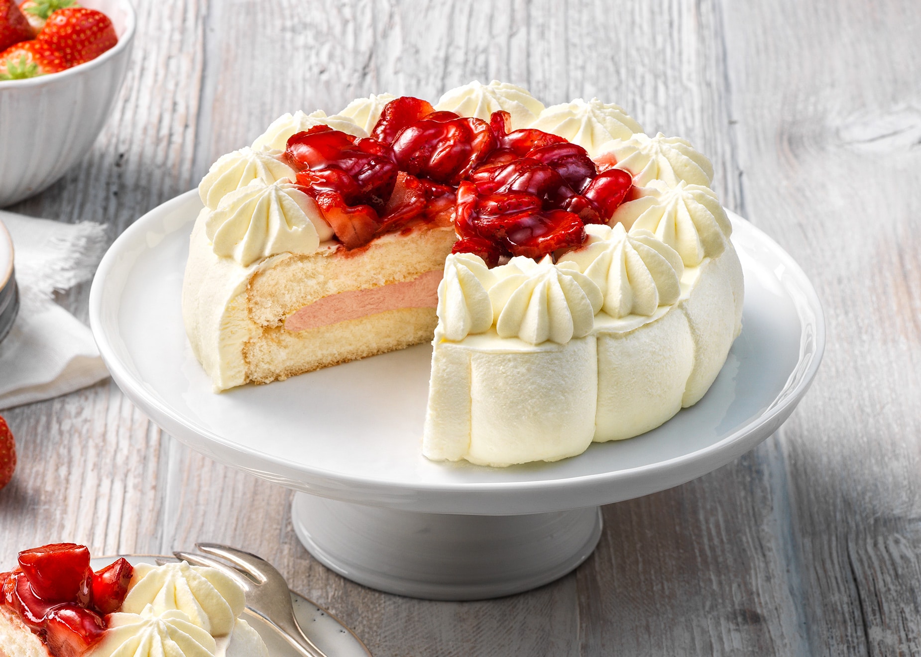 Erdbeer-Sahne-Torte Erdbeer-Sahne-Torte von Bofrost