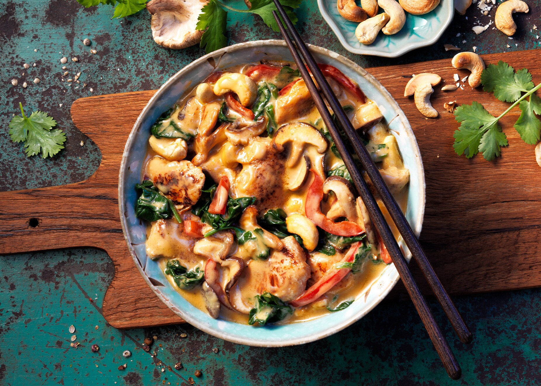 Hähnchengeschnetzeltes in Asia-Cashewsoße Hähnchengeschnetzeltes in Asia-Cashewsoße von Bofrost