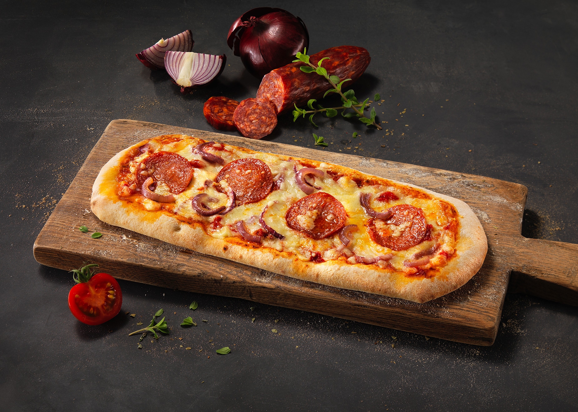 Pizza alla Romana Salame Piccante e Cipolla Rossa Pizza alla Romana Salame Piccante e Cipolla Rossa von Bofrost