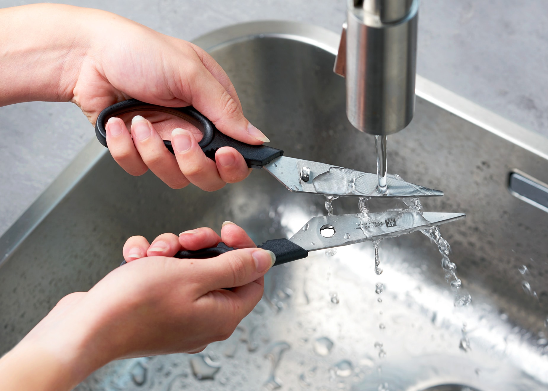 ZWILLING aushebelbare Vielzweck-Schere ZWILLING aushebelbare Vielzweck-Schere von Zwilling