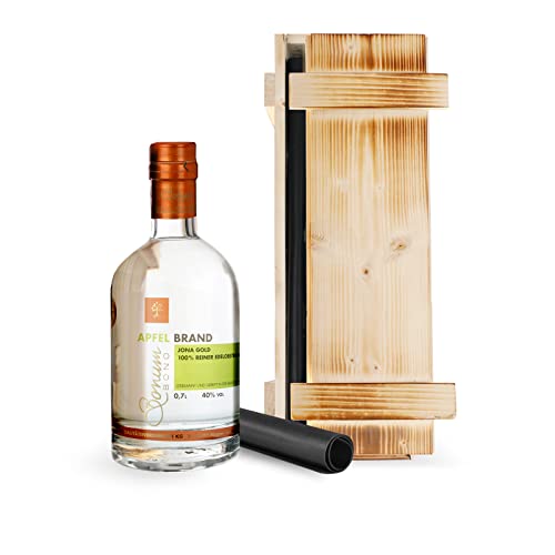 BONUM BONO Apfelbrand Jona Gold Geschenk Grillen | 1x 0,7 Liter & Grillmatte für alle Grills | edle Holzkiste mit Apfelobstbrand und Silikon Grillmatte 40x33cm | 40% Alkohol | Schnaps Geschenk BONUM BONO Apfelbrand Jona Gold Geschenk Grillen | 1x 0,7 Liter & Grillmatte für alle Grills | edle Holzkiste mit Apfelobstbrand und Silikon Grillmatte 40x33cm | 40% Alkohol | Schnaps Geschenk von Bonum Bono