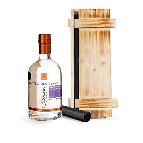 BONUM BONO Zwetschgenbrand Geschenk Grillen | 1x 0,7 Liter & Grillmatte für alle Grills | edle Holzkiste mit Zwetschgenbrand und Silikon Grillmatte 40x33cm | 40% Alkohol | Schnaps Geschenk BONUM BONO Zwetschgenbrand Geschenk Grillen | 1x 0,7 Liter & Grillmatte für alle Grills | edle Holzkiste mit Zwetschgenbrand und Silikon Grillmatte 40x33cm | 40% Alkohol | Schnaps Geschenk von Bonum Bono