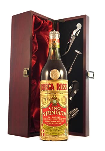 Brega Rossi Vino Vermouth 1920 in einer mit Seide ausgestatetten Geschenkbox, da zu 4 Weinaccessoires, 1 x 750ml Brega Rossi Vino Vermouth 1920 in einer mit Seide ausgestatetten Geschenkbox, da zu 4 Weinaccessoires, 1 x 750ml von Brega Rossi Vino