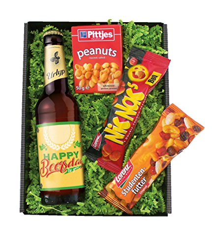 Bull & Bear Bier Geschenkbox personalisiert, 0,33l Export Urtyp "Happy Beersday" mit Name, 5,1% vol., Biergeschenk für Männer mit Erdnüssen und Studentenfutter von Bull & Bear