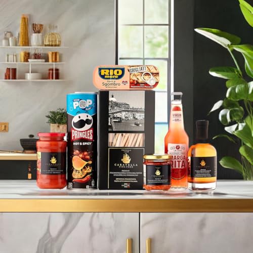 Caravella Fine Food - Italienisches Feinkost Geschenkset „Peperoncino 2“ - Alkoholfrei - Auswahl an handwerklich hergestellter Pasta, Chili-Olivenöl, Saucen, Makrele, Margarita-Cocktail und Snacks von CARAVELLA FINE FOOD