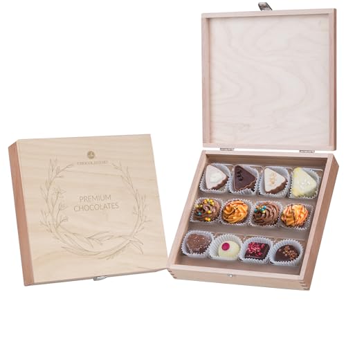 CHOCOLISSIMO - Pralinen - Osterpralinen im Holzkästchen, Geschenk | Schokolade | Ostern | Osterschokolade | Osternest | Osterüberraschung, Geschenkidee Frauen, Männer, Mann, Frau CHOCOLISSIMO - Pralinen - Osterpralinen im Holzkästchen, Geschenk | Schokolade | Ostern | Osterschokolade | Osternest | Osterüberraschung, Geschenkidee Frauen, Männer, Mann, Frau von CHOCOLISSIMO