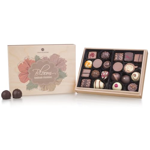 ChocoBloom Premiere Midi - 20 Edle Pralinen | Schokolade in edler Holz-Box | Geschenk | Frauen | Männer | Muttertag | Vatertag | Hochzeit | Mann | Frau | Geschenkidee | Weihnachten | Valentinstag von CHOCOLISSIMO