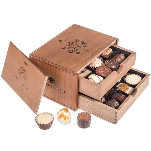 Chocolaterie - Blumen - Pralinen - zwanzig handgemachte Pralinen in einem Holzkästchen - Schokolade - Geschenkidee - Geschenke für Frauen - Frauentag - Valentinstag von CHOCOLISSIMO