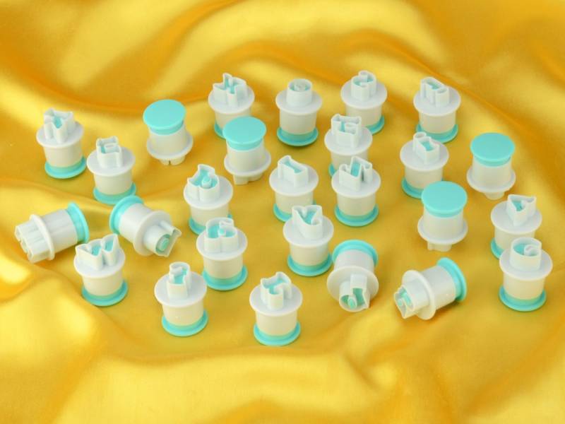 Ausstecher + Stempel Alphabet Kleinbuchstaben 26er von Cake-Masters