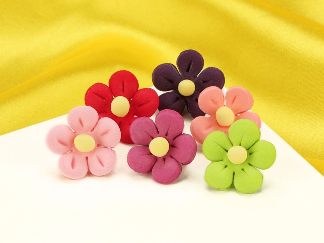 Blumen 21mm bunt Zucker 10 Stück Blumen 21mm bunt Zucker 10 Stück von Cake-Masters