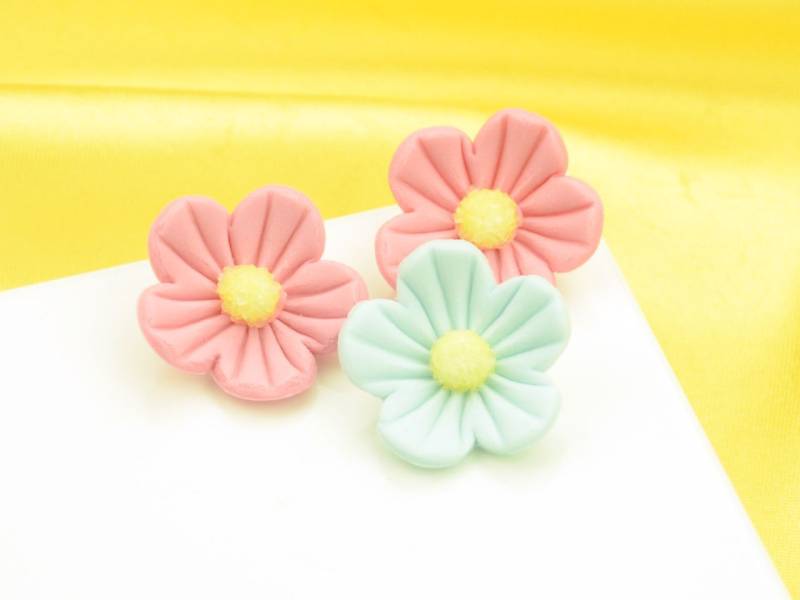 Blumen 25mm rosa-blau Zucker 16 Stück von Cake-Masters