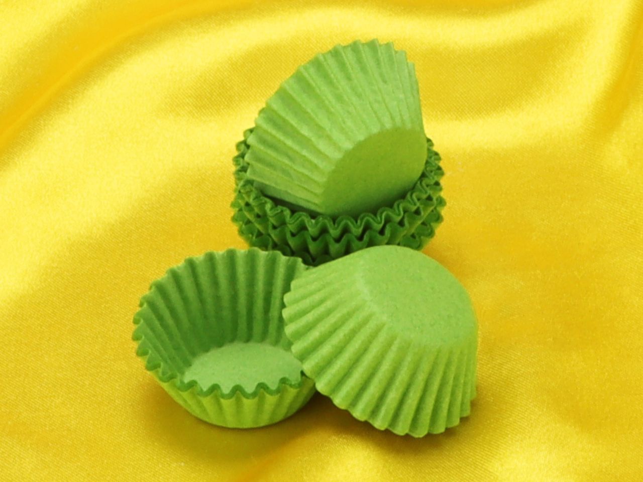 Pralinenkapseln 25mm grün 100 Stück von Cake-Masters