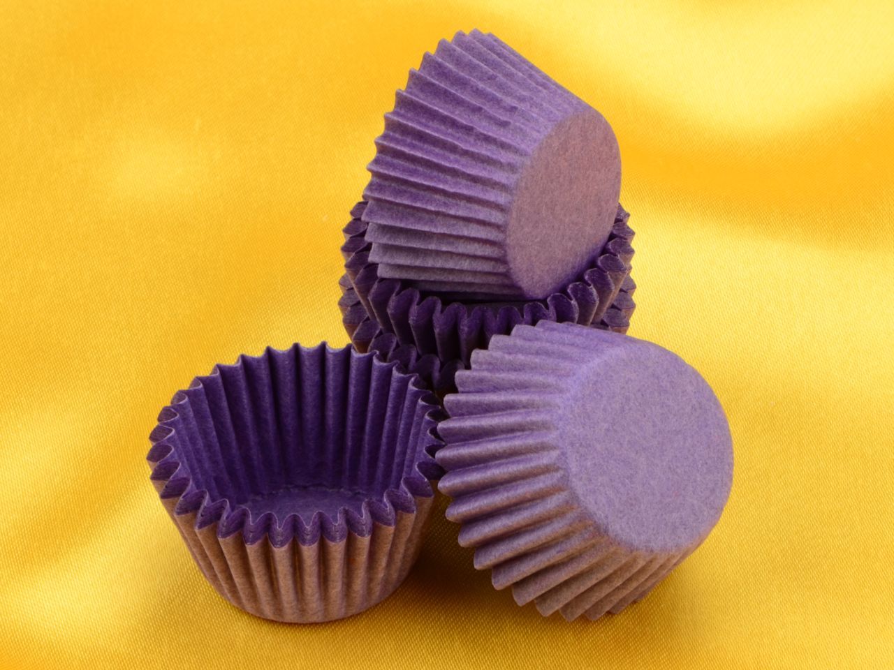 Pralinenkapseln 25mm violett 100 Stück von Cake-Masters