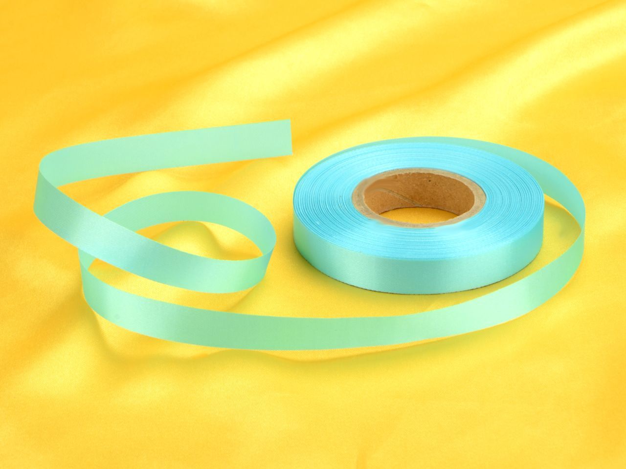 Satinband babyblau 14mm, 30 Meter GREENLINE Satinband babyblau 14mm, 30 Meter GREENLINE von Cake-Masters