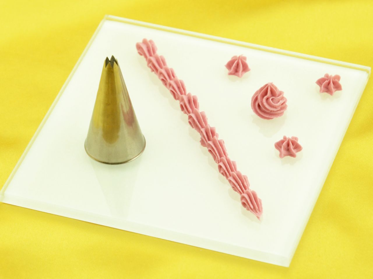 Sterntülle 4mm Sterntülle 4mm von Cake-Masters
