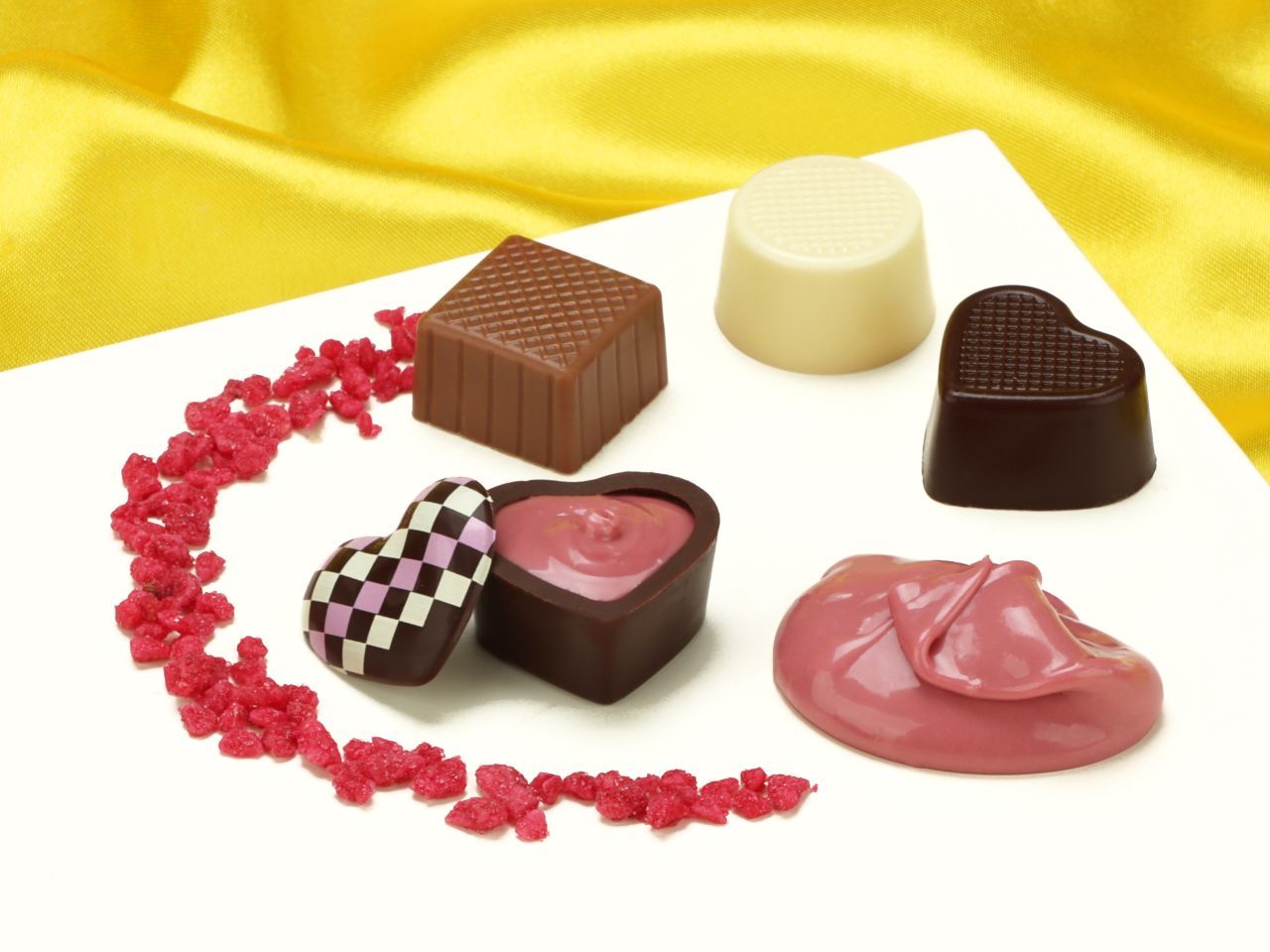 Schokoladenfüllung Crema RB1 Ruby 250g Schokoladenfüllung Crema RB1 Ruby 250g von Callebaut