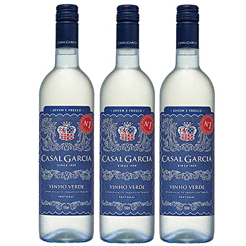 Casal Garcia Vinho Verde Weißwein Wein halbtrocken Portugal Inkl. FeinWert E-Book (3 Flaschen) von CasalGarcia