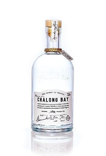 Chalong Bay | Cane Rum White | Handgefertigt | Exotischer Genuss aus Thailand | Komplexer Geschmack mit Noten von Vanille und Lychee | 700 ml | 40% vol. von Chalong Bay
