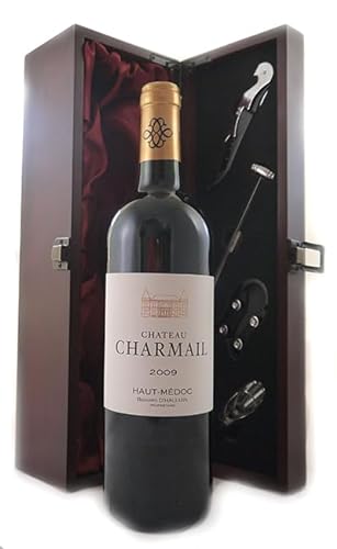 Chateau Charmail 2009 Haut Medoc (Red wine) in einer mit Seide ausgestatetten Geschenkbox, da zu 4 Weinaccessoires, 1 x 750ml von Chateau Charmail Haut
