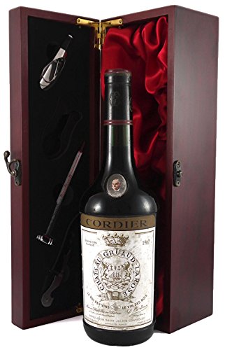 Chateau Gruaud Larose 1967 2eme Grand Cru Classe St Julien in einer mit Seide ausgestatetten Geschenkbox. Da zu vier Wein Zubehör, Korkenzieher,Giesser,Kapselabschneider,Weinthermometer Chateau Gruaud Larose 1967 2eme Grand Cru Classe St Julien in einer mit Seide ausgestatetten Geschenkbox. Da zu vier Wein Zubehör, Korkenzieher,Giesser,Kapselabschneider,Weinthermometer von Chateau Gruaud Larose