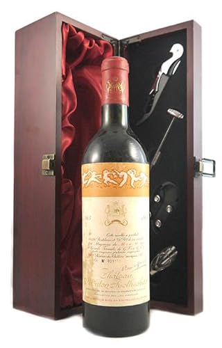 Chateau Mouton Rothschild 1965 1er Cru Grand Classe Paulliac (Red wine) (Top Shoulder) in einer mit Seide ausgestatetten Geschenkbox, da zu 4 Weinaccessoires, 1 x 750ml von Chateau Mouton Rothschild