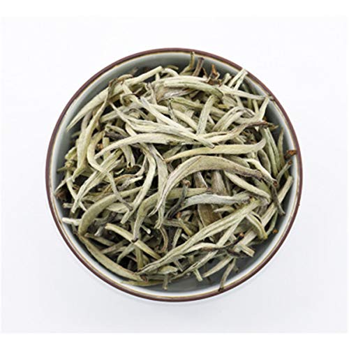 Chinesischer Kräutertee Weißer loser Blattknospentee Neuer duftender Tee Gesundheitspflege-Blumen-Tee Erstklassiges gesundes grünes Lebensmittel (100) von ChinaShoppingMall