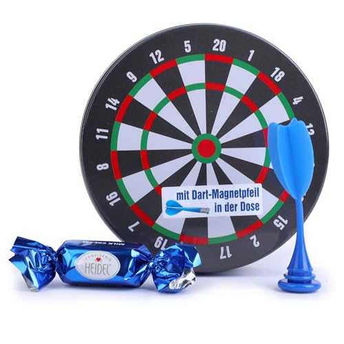 Heidel Schokolade für Männer – Männerrunde Dartscheibe mit Pralinen in Metallbox - Perfekt für Vatertag, Papa, Männerrunde & als Dankeschön - Pralinen ohne Alkohol, inkl. Metallpfeil & 7 Mini-Riegel von Confiserie Heidel