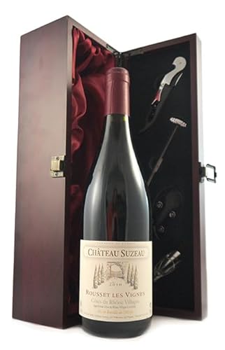 Cotes Du Rhone Villages 'Rousset Les Vignes' 2010 Chateau Suzeau (Red wine) in einer Geschenkbox, da zu 4 Weinaccessoires, 1 x 750ml von Cotes Du Rhone