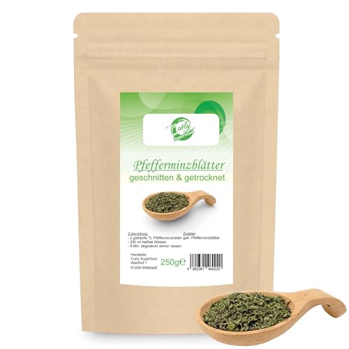 Pfefferminzblätter getrocknet & geschnitten 250g - Pfefferminztee lose aus deutschem Anbau - 100% rein und natürlich ideal für köstlichen Pfefferminz Tee, Salate & Dressings - Curly Superfood von Curly Superfood