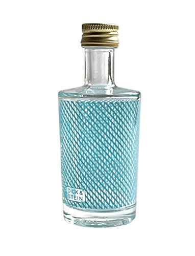 DICK & STEIN GIN - 45,7% vol. - London dry gin - 23 organic & sustainable botanicals - handcrafted - unfiltered - distiller's cut - small batch - craft gin - A TRUE EUROPEAN GIN DICK & STEIN GIN - 45,7% vol. - London dry gin - 23 organic & sustainable botanicals - handcrafted - unfiltered - distiller's cut - small batch - craft gin - A TRUE EUROPEAN GIN von DICK & STEIN