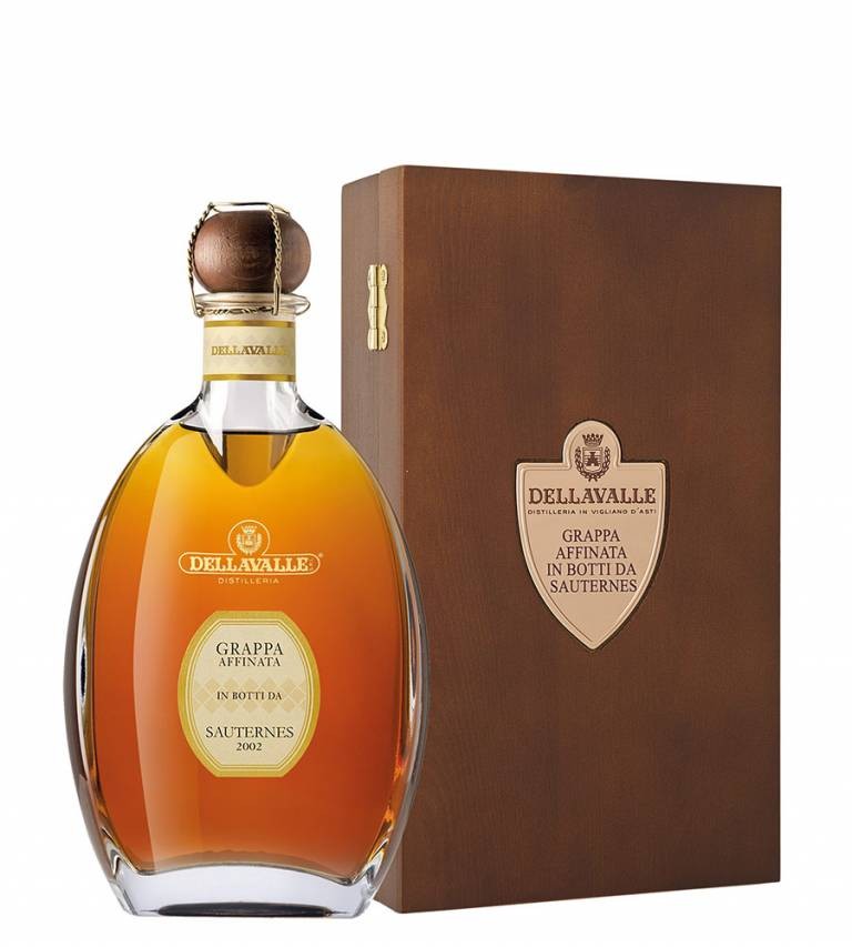 Dellavalle Grappa Affinata in Botti da Sauternes 0,7 l in Holzkiste Dellavalle Grappa Affinata in Botti da Sauternes 0,7 l in Holzkiste von Dellavalle Grappa