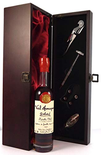 Delord Freres Bas Vintage Armagnac 1960 (20cl) in einer mit Seide ausgestatetten Geschenkbox, da zu 4 Weinaccessoires, 1 x 200ml von Delord Freres Armagnac