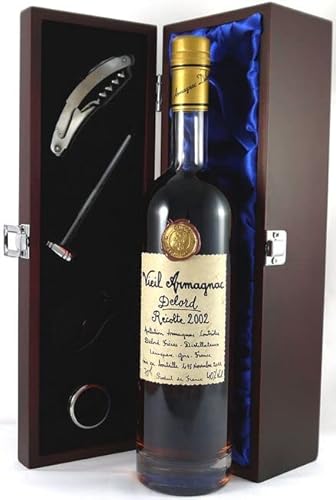 Delord Freres Bas Vintage Armagnac 2002 (70cl) in einer mit Seide ausgestatetten Geschenkbox, da zu 4 Weinaccessoires, 1 x 700ml von Delord Freres Armagnac