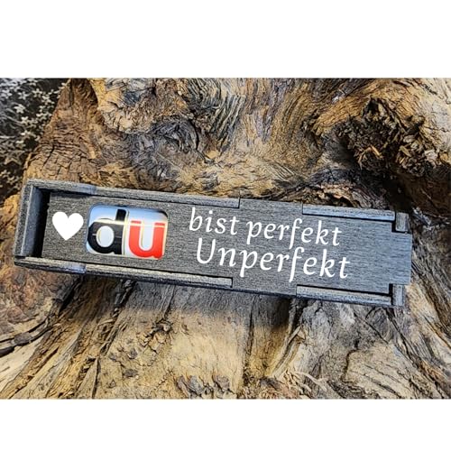 Du bist perfekt unperfekt - Schokoriegel Geschenkbox incl. Duplo Riegel, Geburtstag Geschenk für Freundin, Mann, Paar, Freundschaft, Jahrestag (Du bist perfekt unperfekt) von Designbysh
