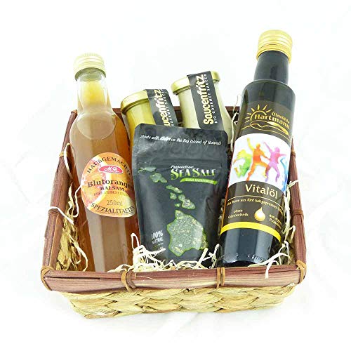 Salat Geschenkkorb aus Gourmet Delikatessen: Bio Salatsauce (Bio-Kontrollstelle: DE-ÖKO-037), kaltgepresstes Öl, hausgemachte Essigzubereitung und Gewürzsalz aus Hawaii | gut als Geschenk Vegetarier, Geschenkkorb vegetarisch, Geschenkkorb gesund, Geschenkkorb beauty, Geschenkkorb für Sie, Feinschmecker Geschenk, Gourmet Delikatesse, veganes Geschenk, Geschenkidee Vegan, Geschenk Frau, Geschenk Frauen, Tochter, Freundin, beste Freundin, Dame, Damen, Salat Geschenkkorb aus Gourmet Delikatessen: Bio Salatsauce (Bio-Kontrollstelle: DE-ÖKO-037), kaltgepresstes Öl, hausgemachte Essigzubereitung und Gewürzsalz aus Hawaii | gut als Geschenk Vegetarier, Geschenkkorb vegetarisch, Geschenkkorb gesund, Geschenkkorb beauty, Geschenkkorb für Sie, Feinschmecker Geschenk, Gourmet Delikatesse, veganes Geschenk, Geschenkidee Vegan, Geschenk Frau, Geschenk Frauen, Tochter, Freundin, beste Freundin, Dame, Damen, von Die Scheune