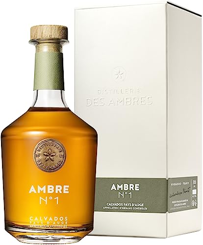 Distillerie des Ambres Calvados Ambre No 1 44,8% vol. in Geschenkpackung - Calvados aus Pays d'Auge Frankreich (1 x 0.7 l) von Distillerie des Ambres