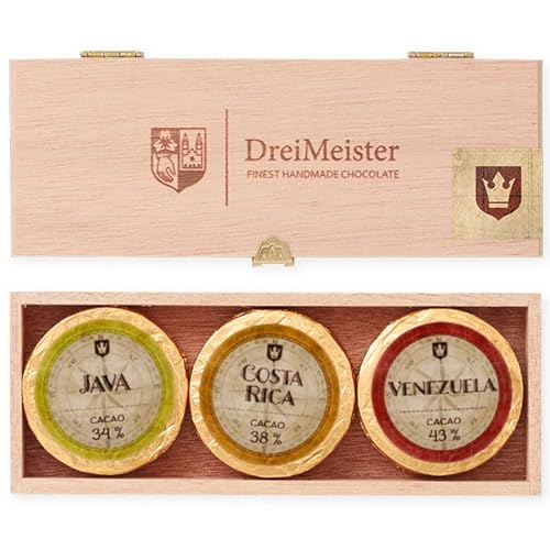 DreiMeister Golddublonen in der 6er Holzkiste I handgemachte Schokolade-Goldtaler I Golddublonen-Schokolade in 6 Sorten I Schokolade-Holzkiste mit Vollmilch- & Zartbitterschokolade I 48g DreiMeister Golddublonen in der 6er Holzkiste I handgemachte Schokolade-Goldtaler I Golddublonen-Schokolade in 6 Sorten I Schokolade-Holzkiste mit Vollmilch- & Zartbitterschokolade I 48g von DreiMeister