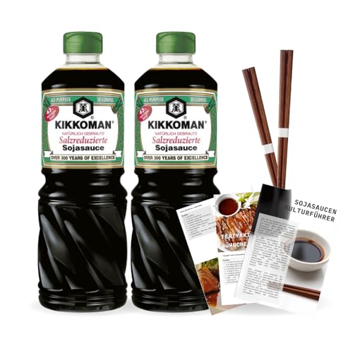 Kikkoman Sojasauce | 2 x 1L | inkl. japanische Holzstäbchen und Rezepten (Salzreduzierte) von EasyCookAsia