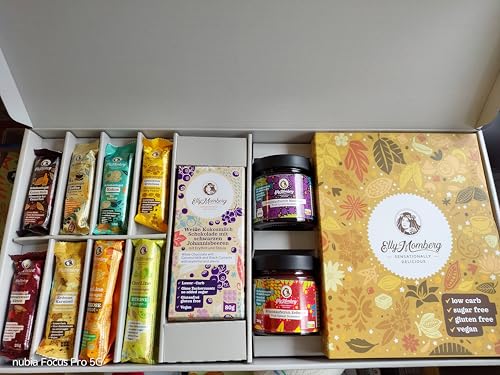 Elly Momberg - Geschenkbox Deluxe - SILBER - groß - Lower Carb Schokolade, gluten frei & vegan Elly Momberg - Geschenkbox Deluxe - SILBER - groß - Lower Carb Schokolade, gluten frei & vegan von Elly Momberg