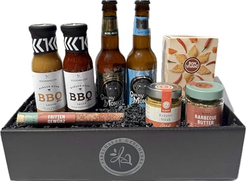 BBQ Geschenkset - Geschenkkorb für Männer mit BBQ Saucen, BBQ Senf, BBQ Butter, Frittengewürz und Guilty Monkey Craft Beer | Perfekt für Grillmeister & BBQ - Liebhaber zu Vatertag und Geburtstag BBQ Geschenkset - Geschenkkorb für Männer mit BBQ Saucen, BBQ Senf, BBQ Butter, Frittengewürz und Guilty Monkey Craft Beer | Perfekt für Grillmeister & BBQ - Liebhaber zu Vatertag und Geburtstag von FABELHAFTE GESCHENKE