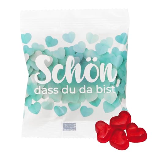 25 x vielseitige Gast-geschenke Tütchen: Hell blaues Design mit Herzen, gefüllt mit echten Trolli Herzen mit 10% Fruchtsaft, 10g - Perfekt für Hochzeiten, Geburtstage & mehr - Schön, dass du da bist! von FLAMINGO ON THE BEACH