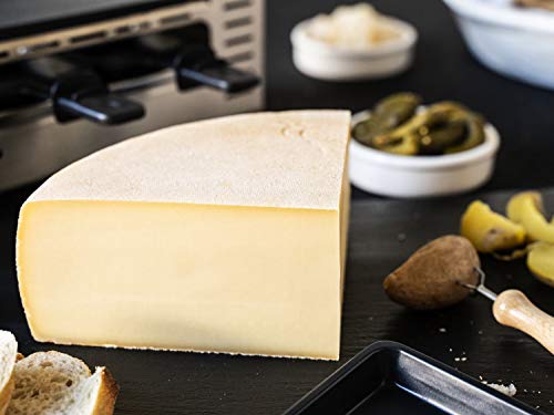 RACLETTE KÄSE - AKTION: Schweizer Raclettekäse 'RACLETTE SWISS' als 1/4 (viertel) Käse Laib 1,2 kg - VAKUUMVERPACKT - Laktosefrei - Vegetarisches Lab - Aus bester Sommermilch von Feiner Käse Hemmen